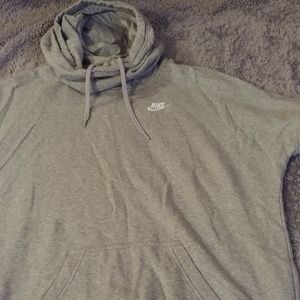 Nike short sleeve sweater.